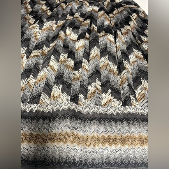 Talbots Chevron Patterned Pleated Skirt Women's 10 - Picture 9 of 10